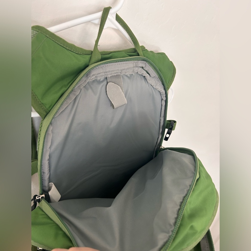 Ascend Meander - Olive and Forest Green Backpack - Picture 4 of 9